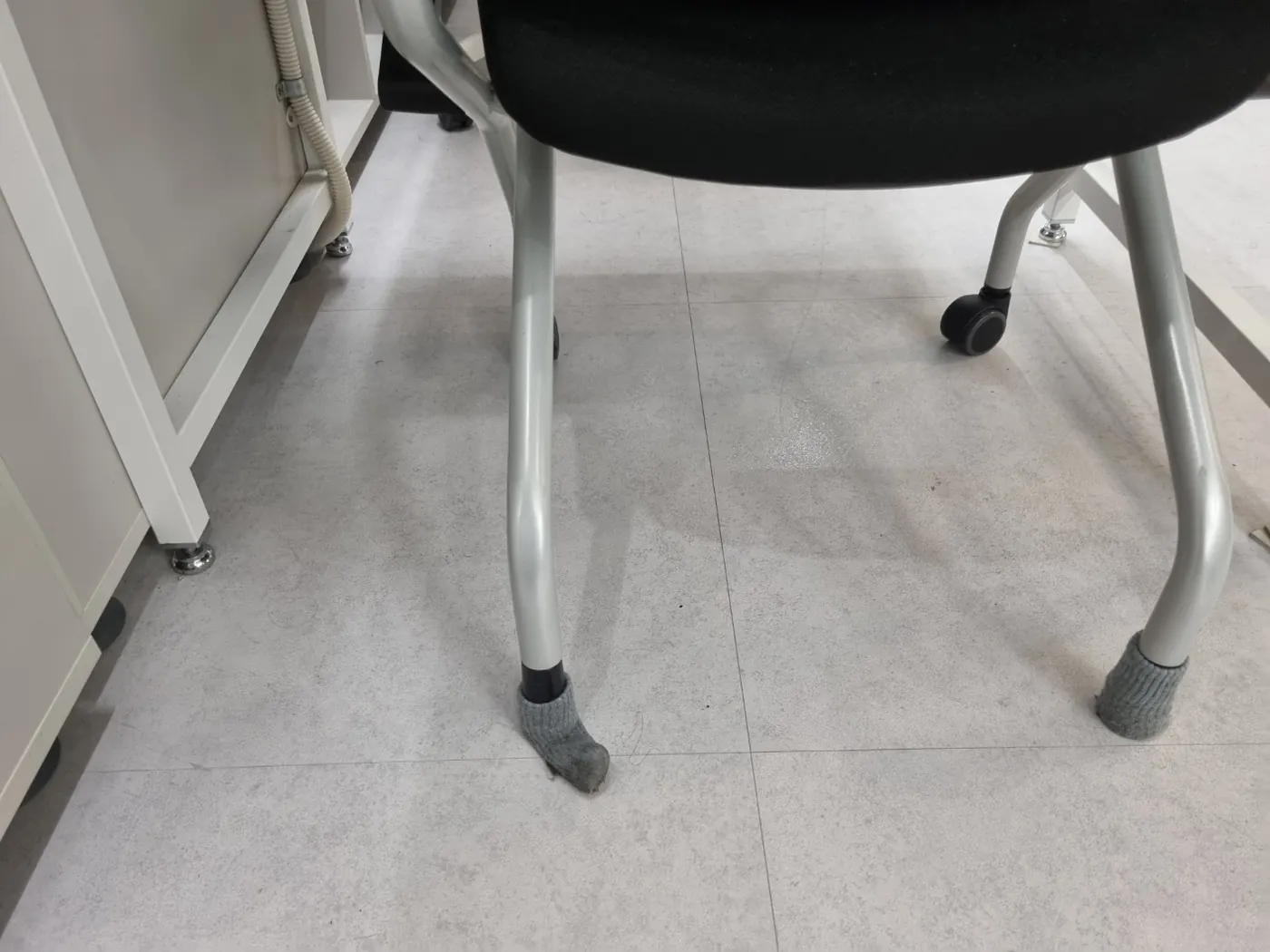 좌석 사이 바닥 — 도림동 학원청소 현장