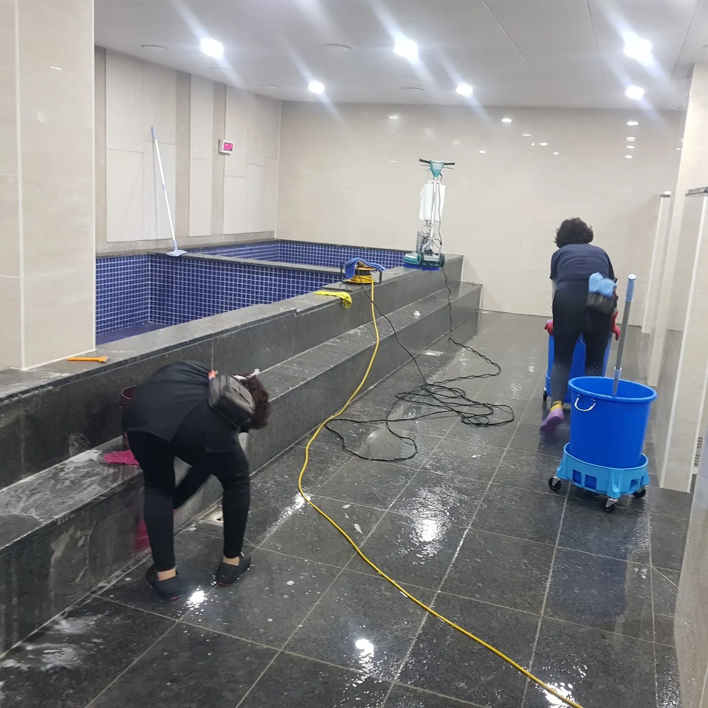 계양구 목욕탕청소 시공 현장 — 욕조 관리