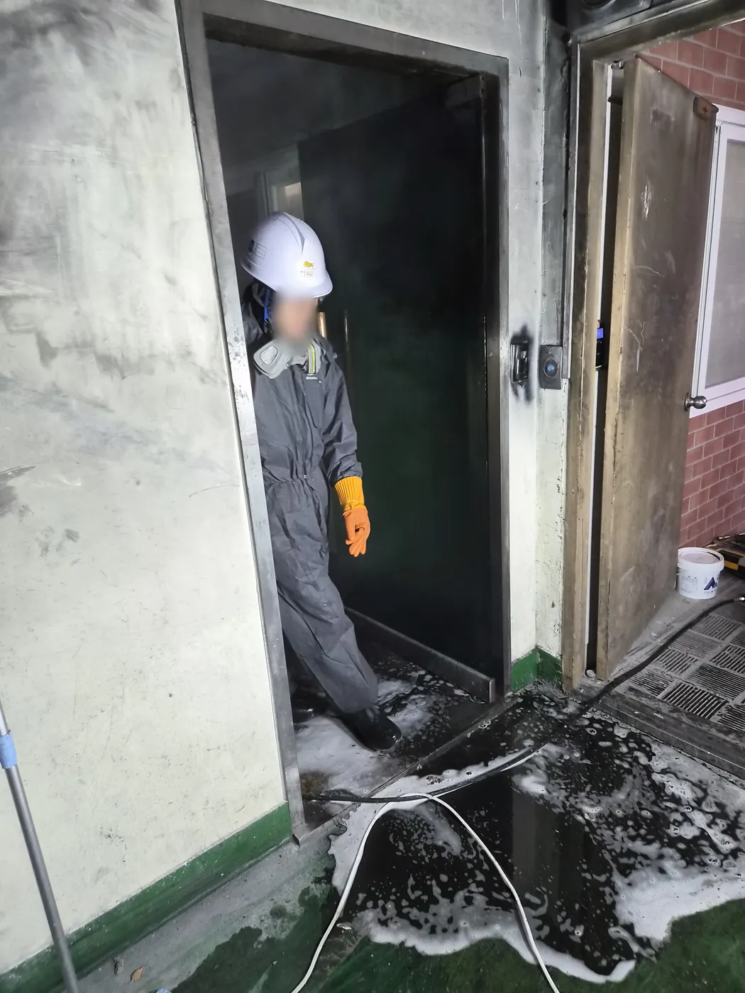 세척 진행 — 서해구 화재청소 현장