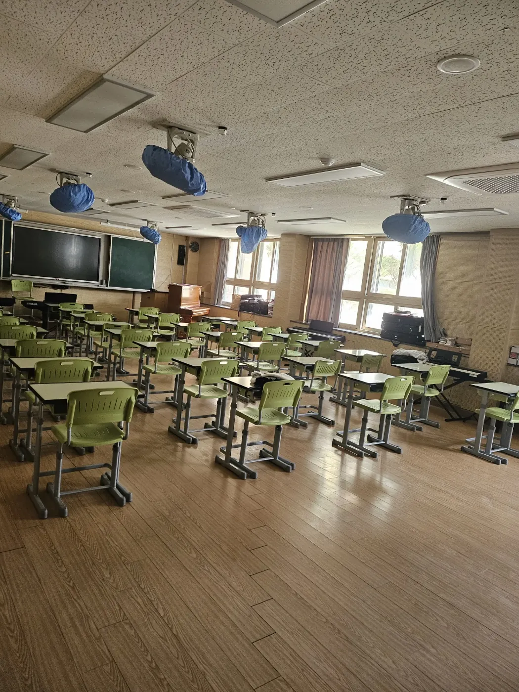 강화군 학교청소 시공 현장 — 교실 정리