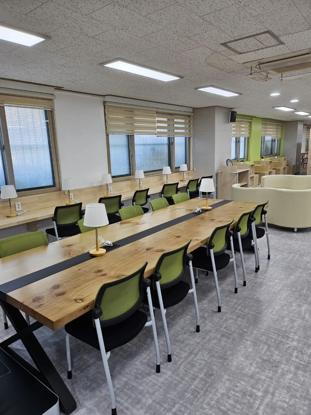만석동 학교청소 시공 현장 — 교실 정리