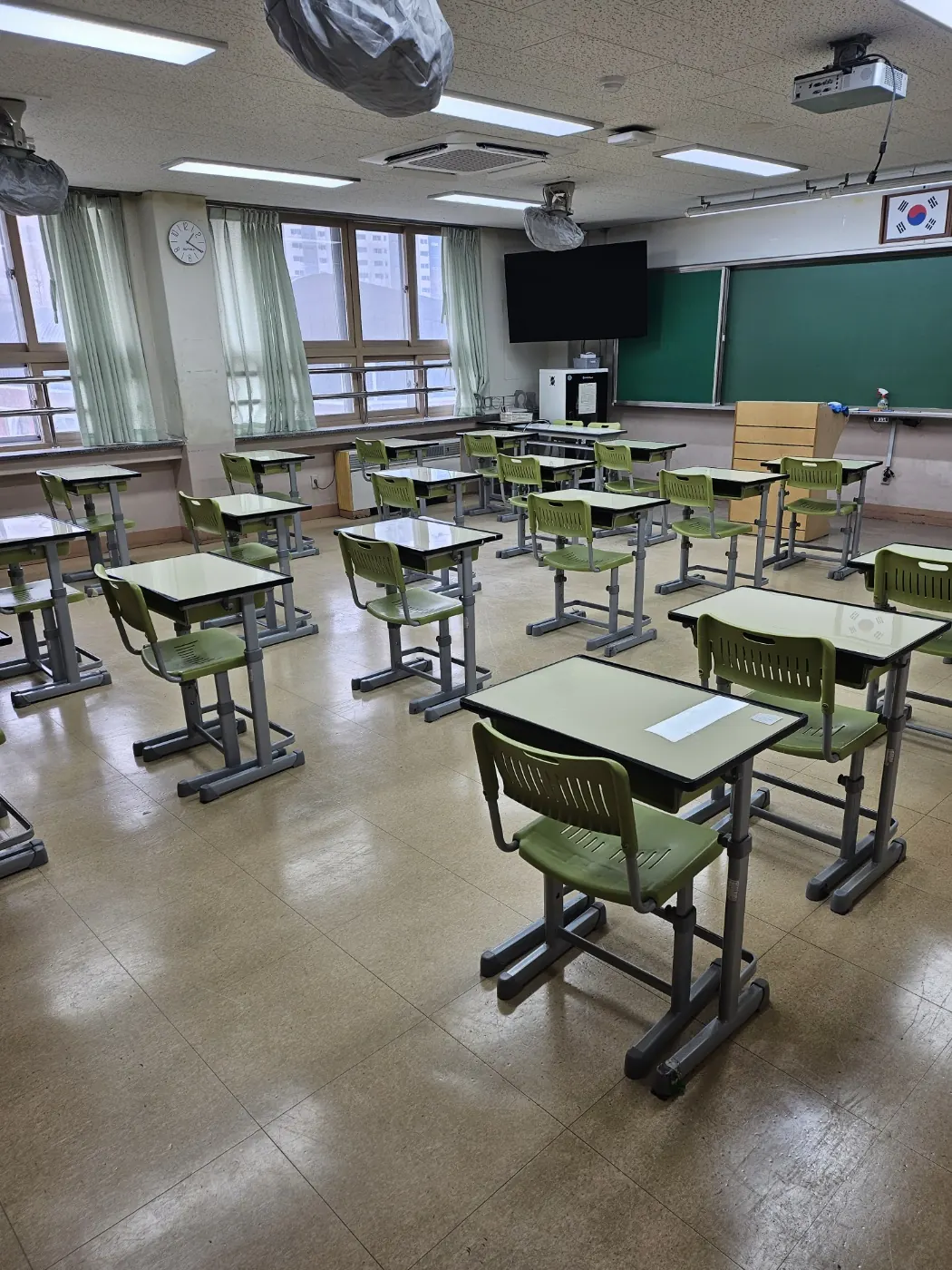 계양구 학교청소 시공 현장 — 교실 마감