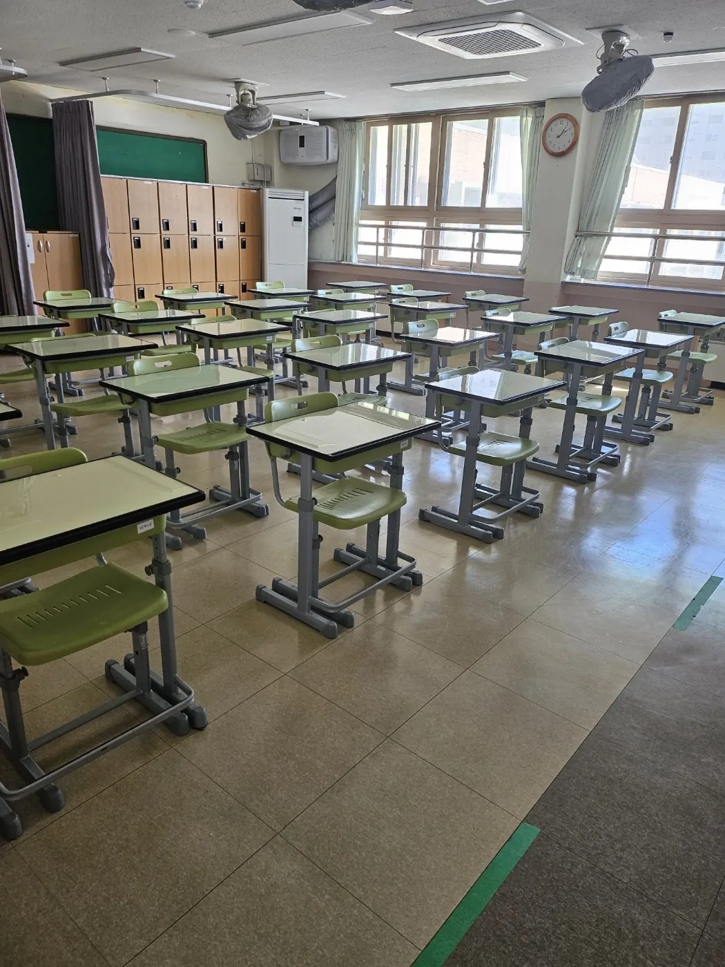 선화동 학교청소 시공 현장 — 교실 마감