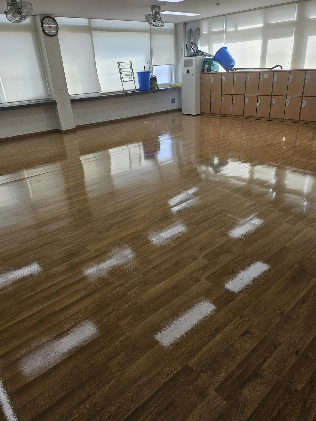 왁스 재코팅 — 영종구 학교청소 현장
